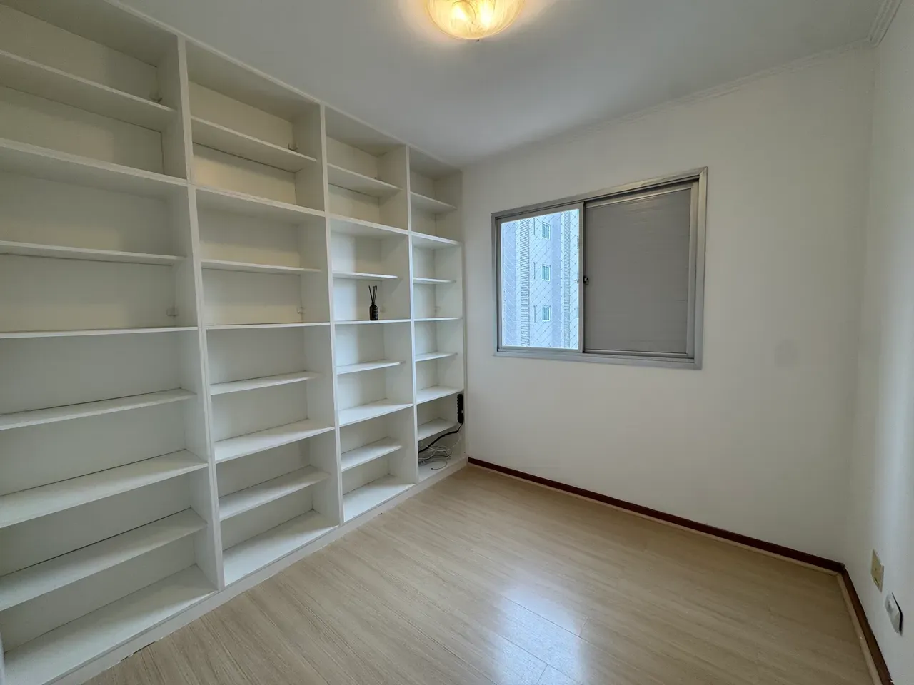 Home office in a 3-bedroom apartment, 120 m² — photo 10