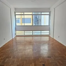 Ванна та 5 спалень: квартира 212 м² — photo 2