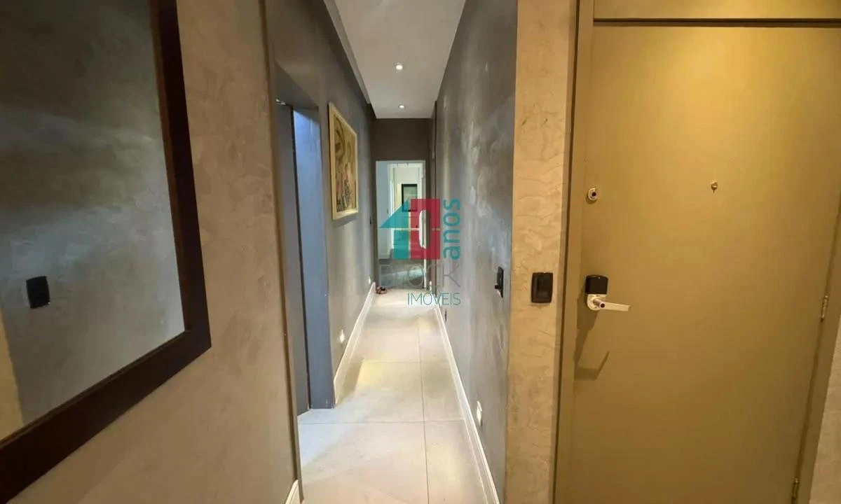 4-bedroom apartment with a home office in Rio de Janeiro — photo 27