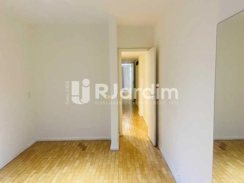 Apartamento com 3 quartos, 3 banheiros e varanda — photo 28