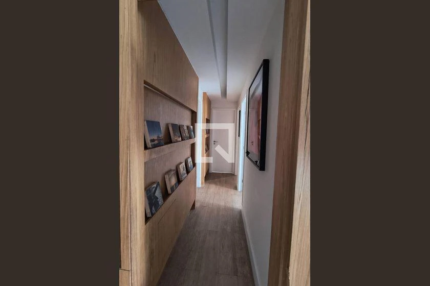 160 m² rental apartment with 4 en-suite rooms and balcony — photo 25