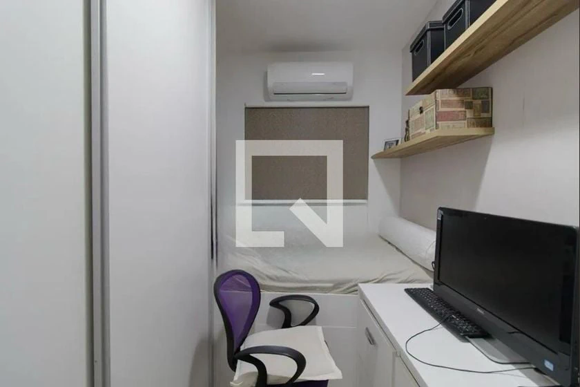 3-bedroom apartment with a home office — photo 2