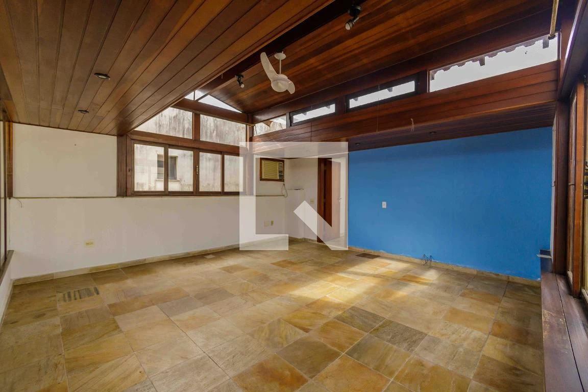 Ванна та 4 спальні: квартира 360 м² — photo 45