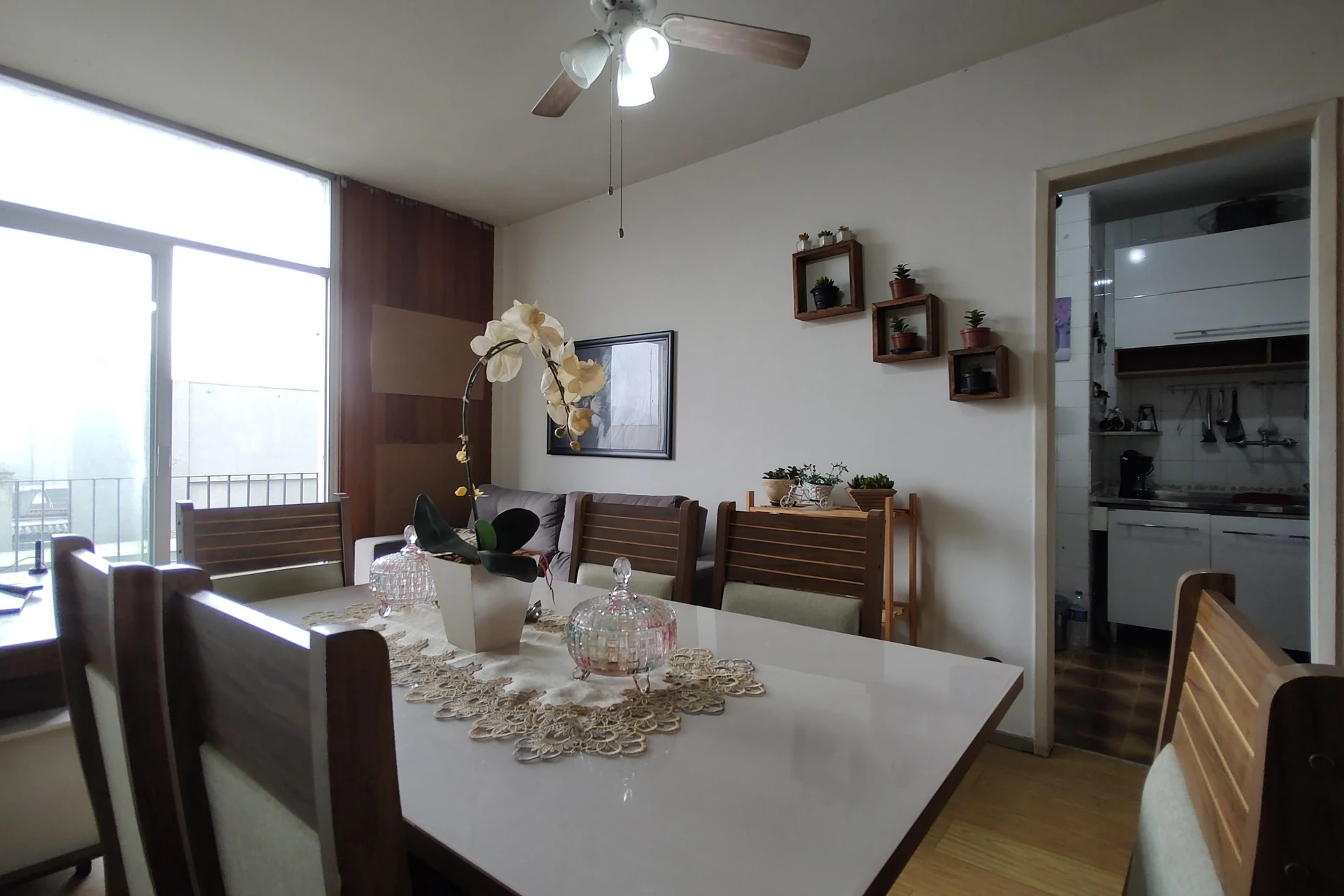 Furnished 2-bedroom apartment with a balcony — photo 21