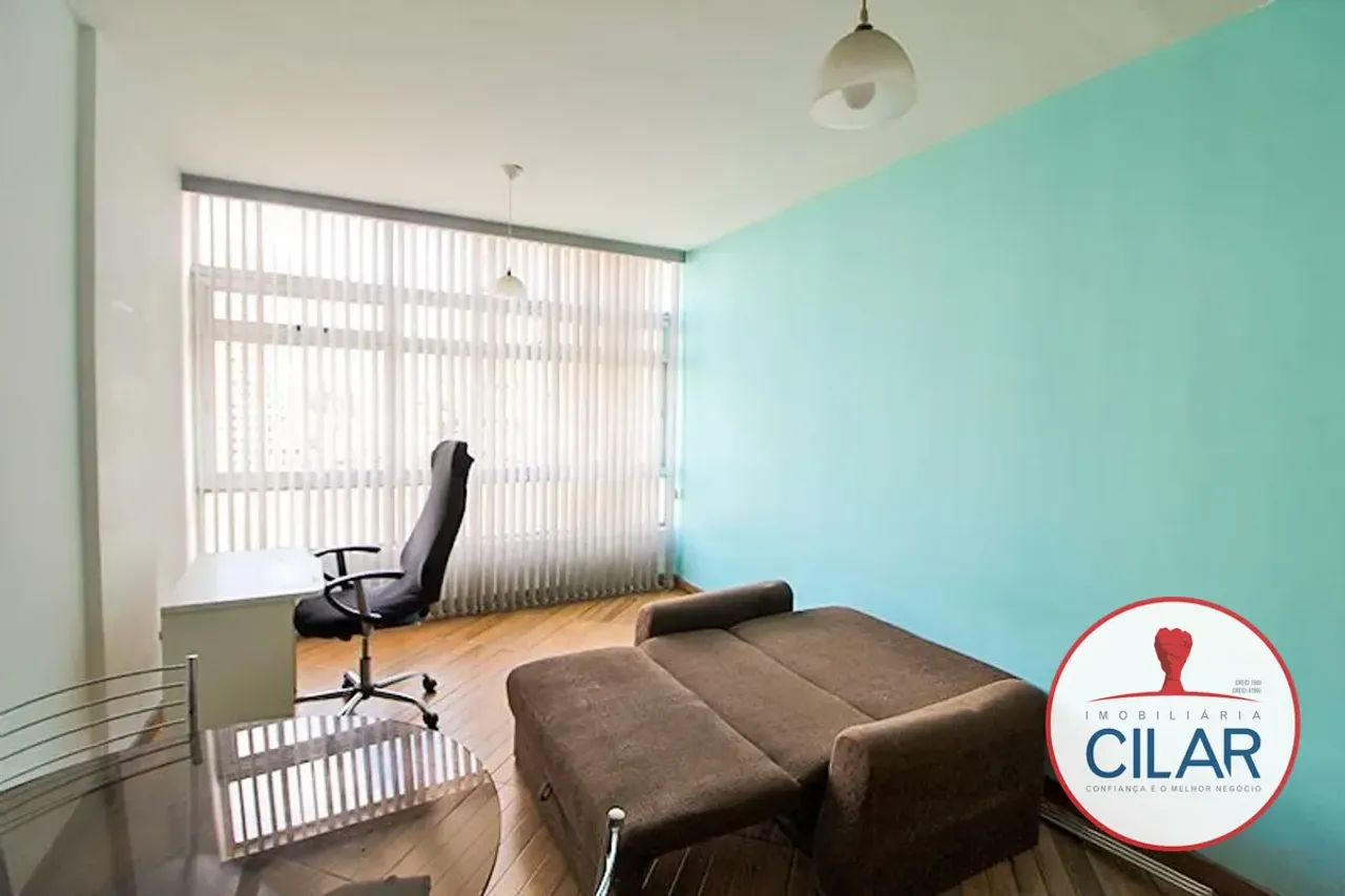 One-bedroom apartment with a home office