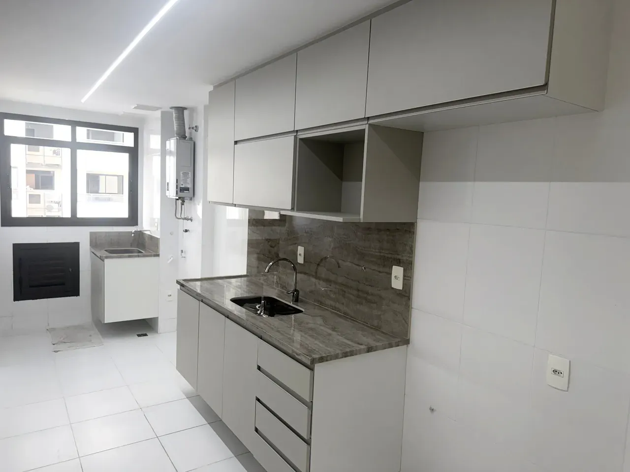 4-bedroom apartment with 125 m² and a balcony — photo 22