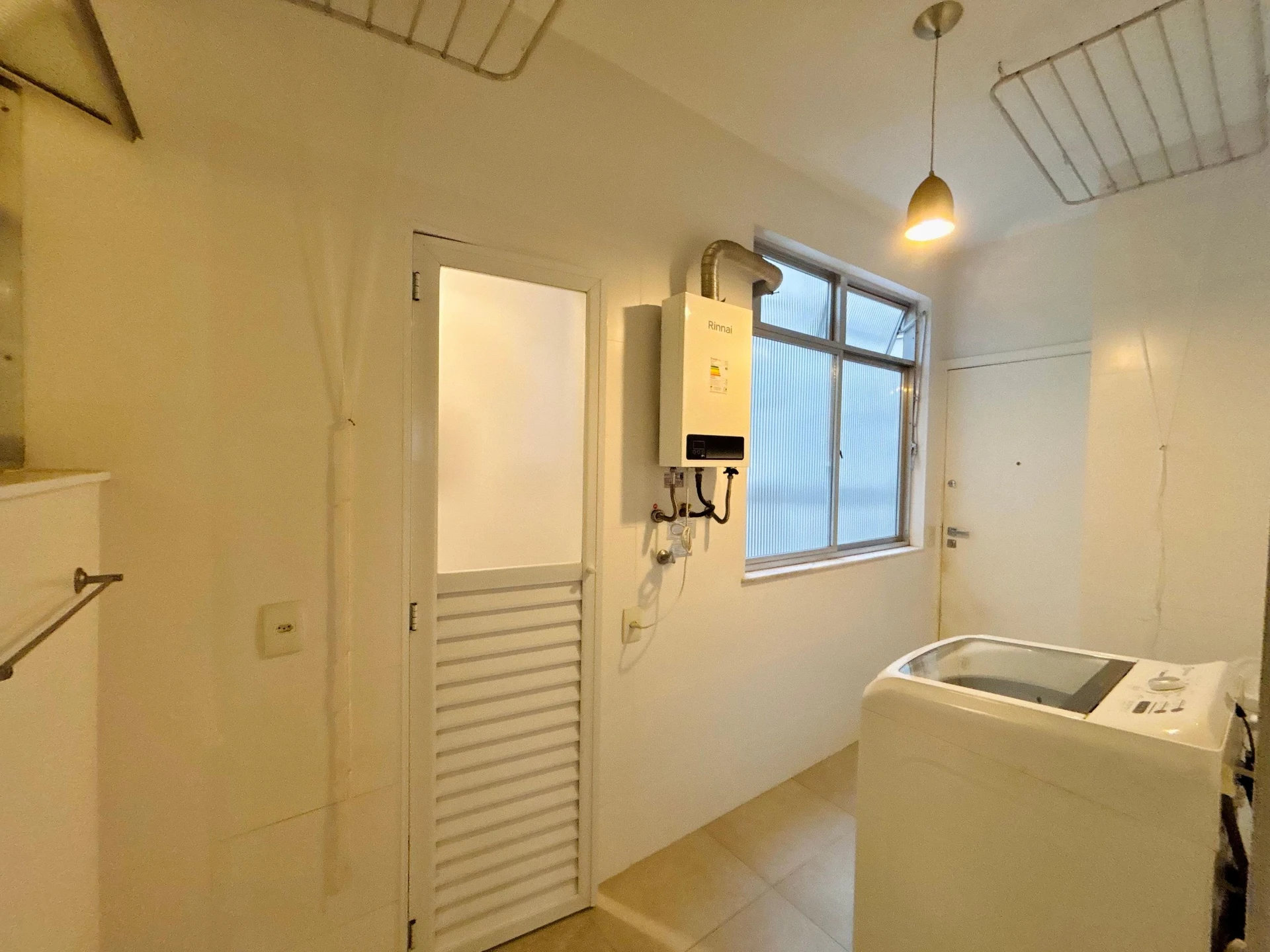Washing machine in a 3-bedroom apartment, 110 m² — photo 19