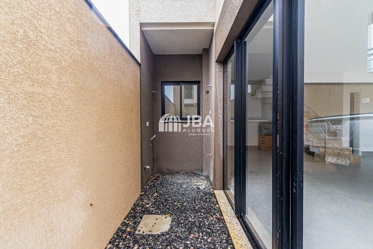 House with open-plan kitchen and 3 bedrooms plus suite — photo 4