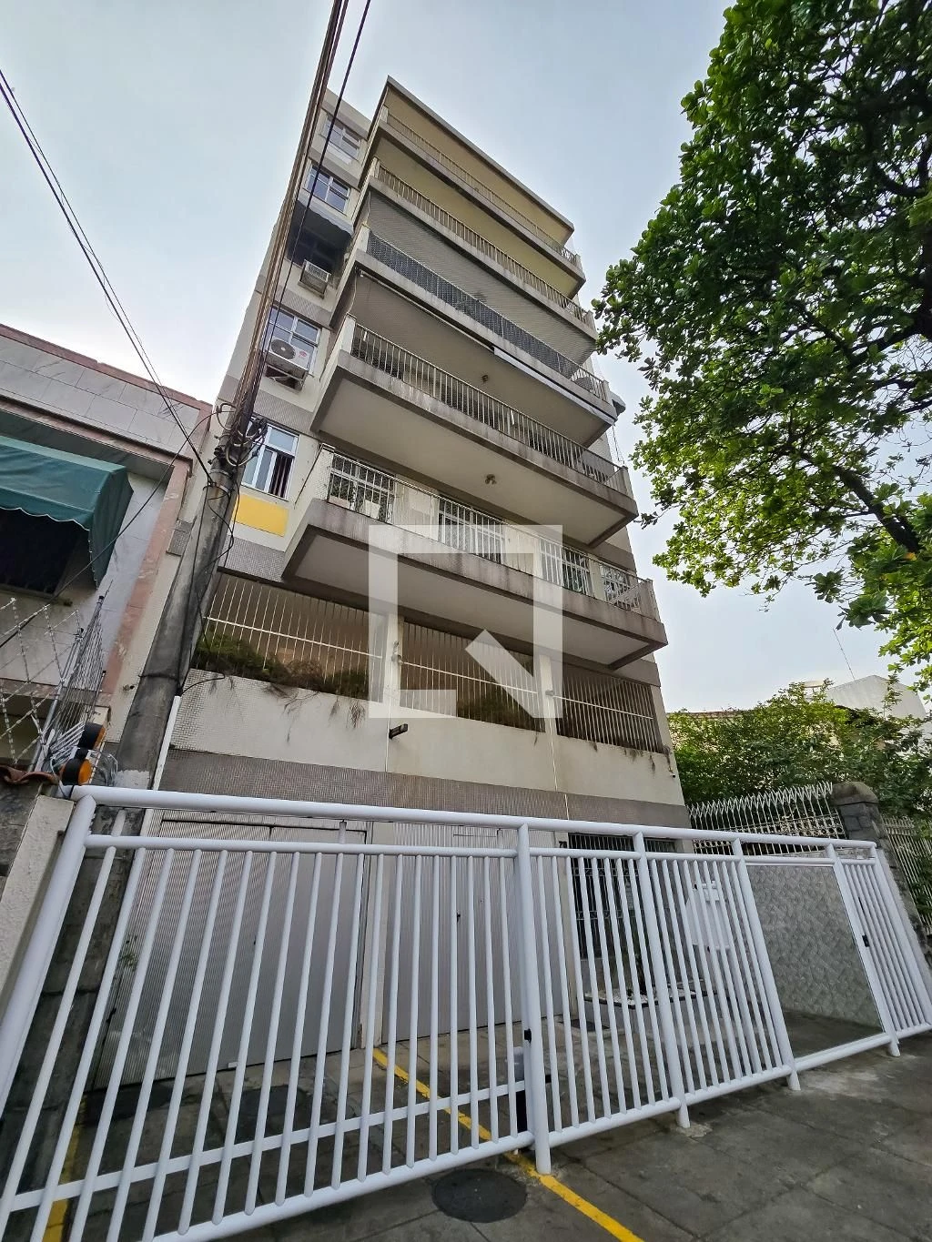 3-bedroom apartment with a mountain view in Rio de Janeiro — photo 72