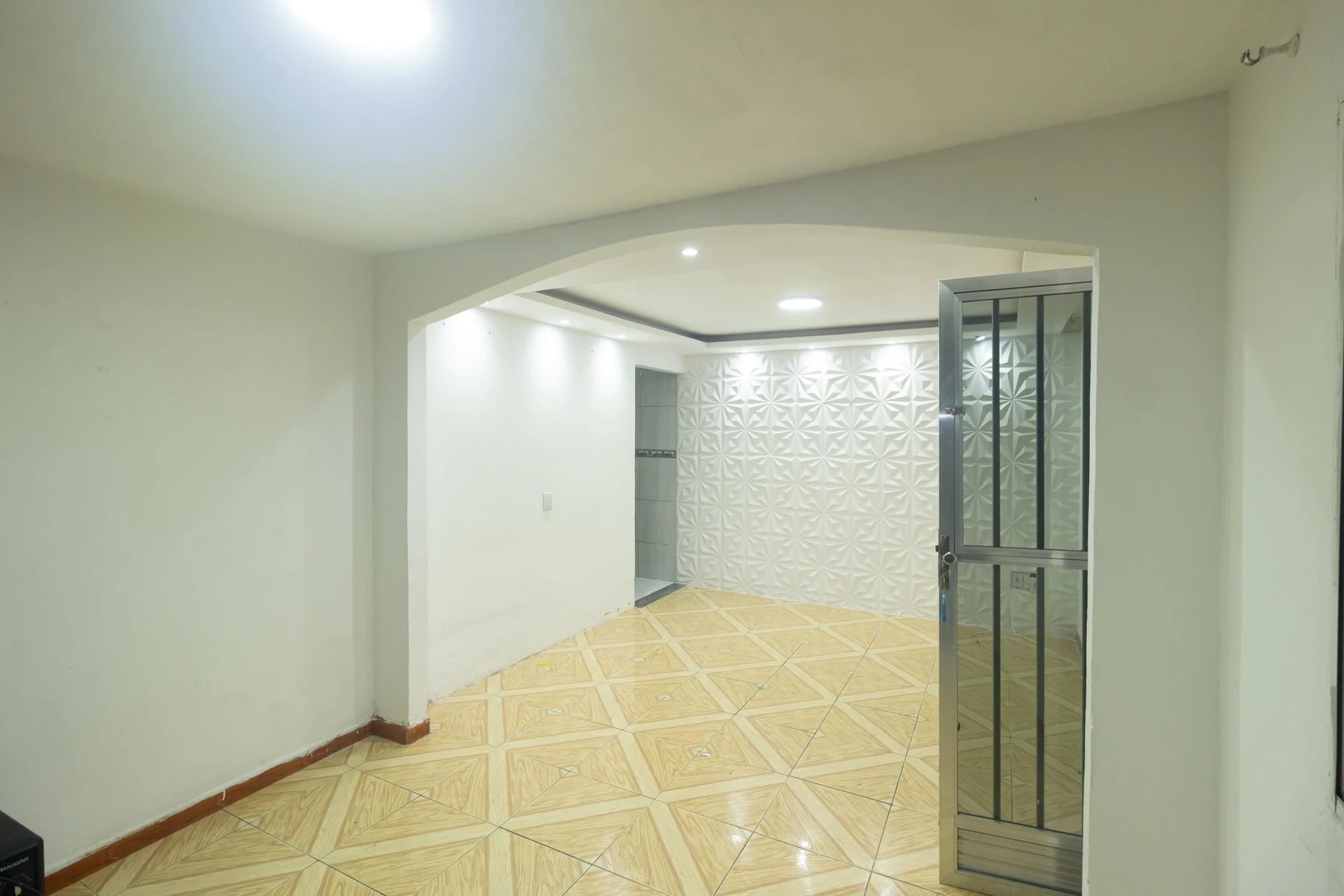House for rent with 1 bedroom, separate kitchen and balcony — photo 4