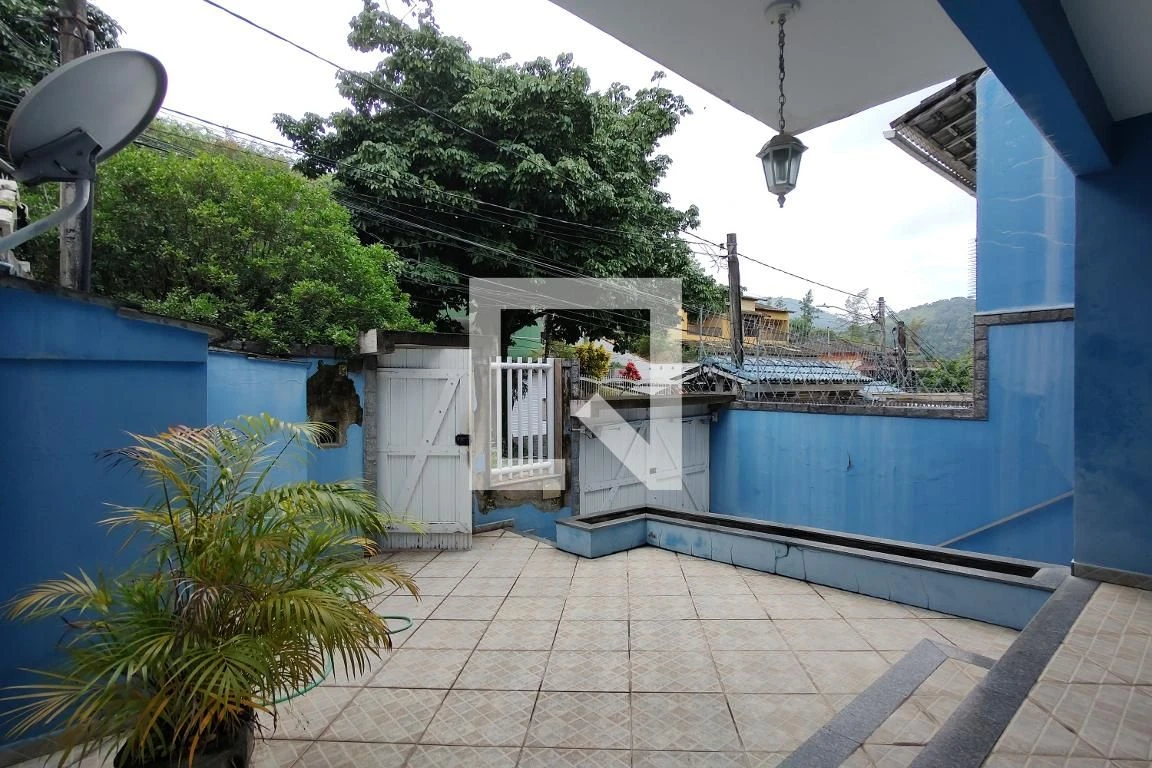 Casa mobiliada com 3 quartos, varanda e 3 banheiros — photo 2