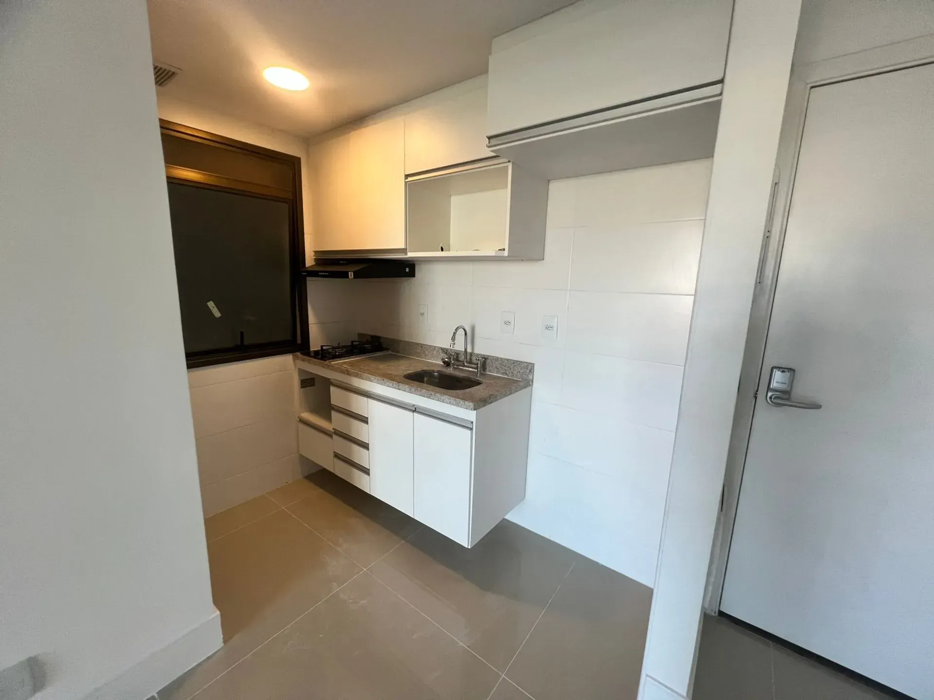 One-bedroom apartment in a building with a sauna — photo 8