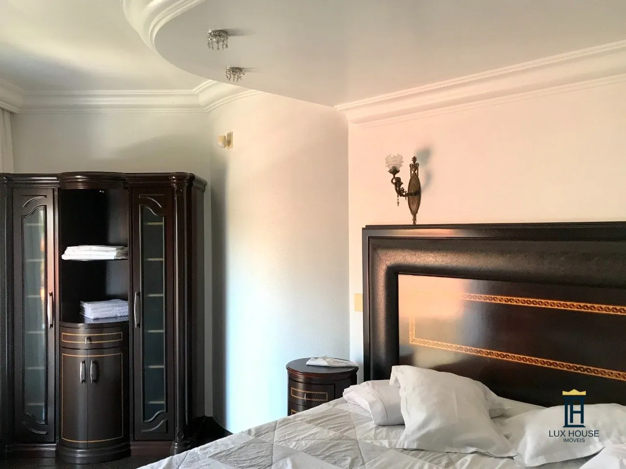 Casa com 6 dormitórios e 5 suítes com fogão a gás — photo 22