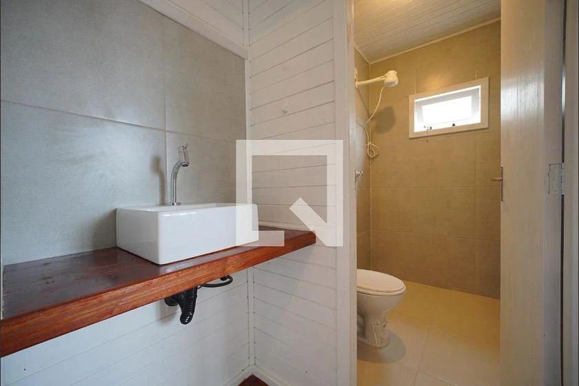 House, 24 m², with wood or laminate floors — photo 4