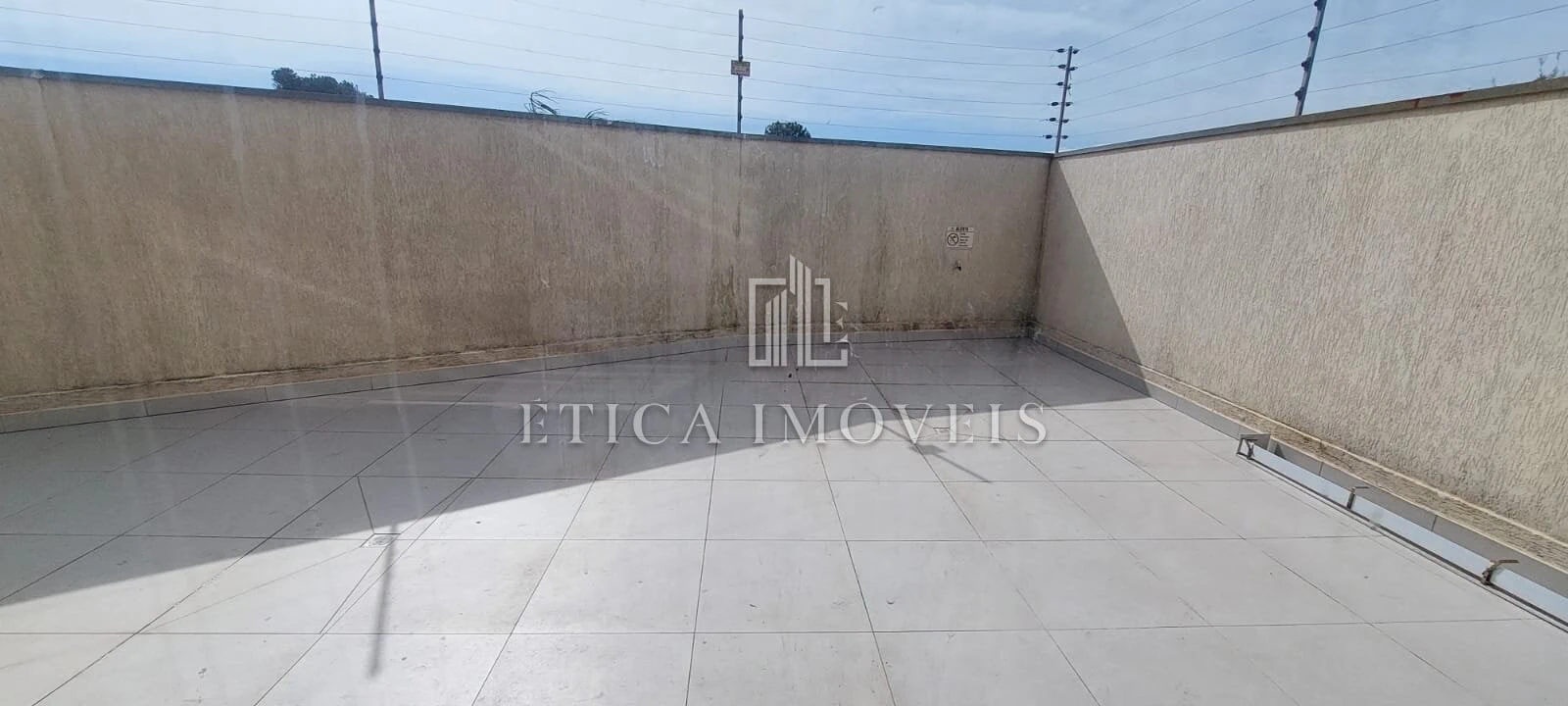 2-bedroom apartment with a grill on the balcony — photo 10