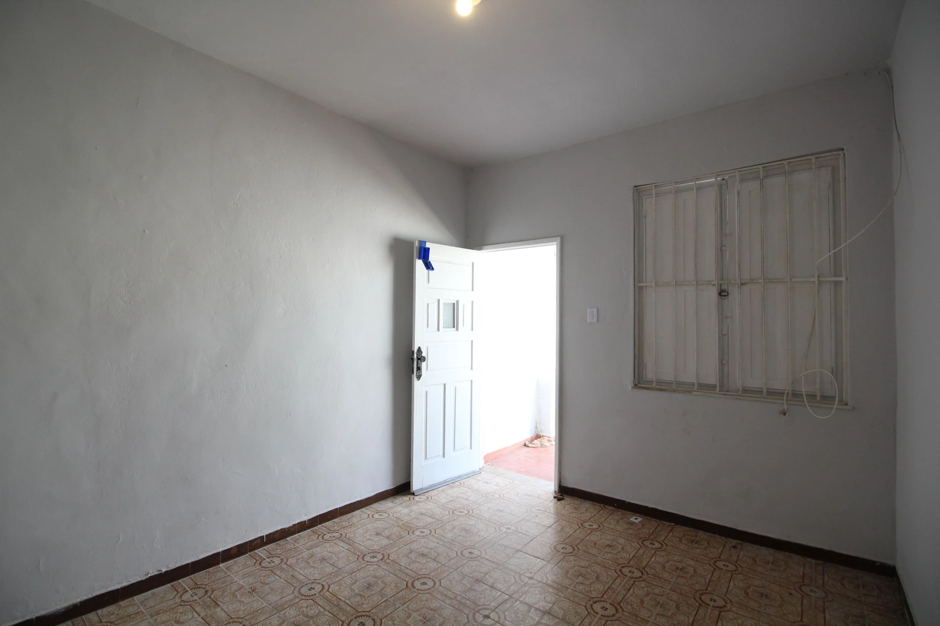 One-bedroom house with a garden — photo 22