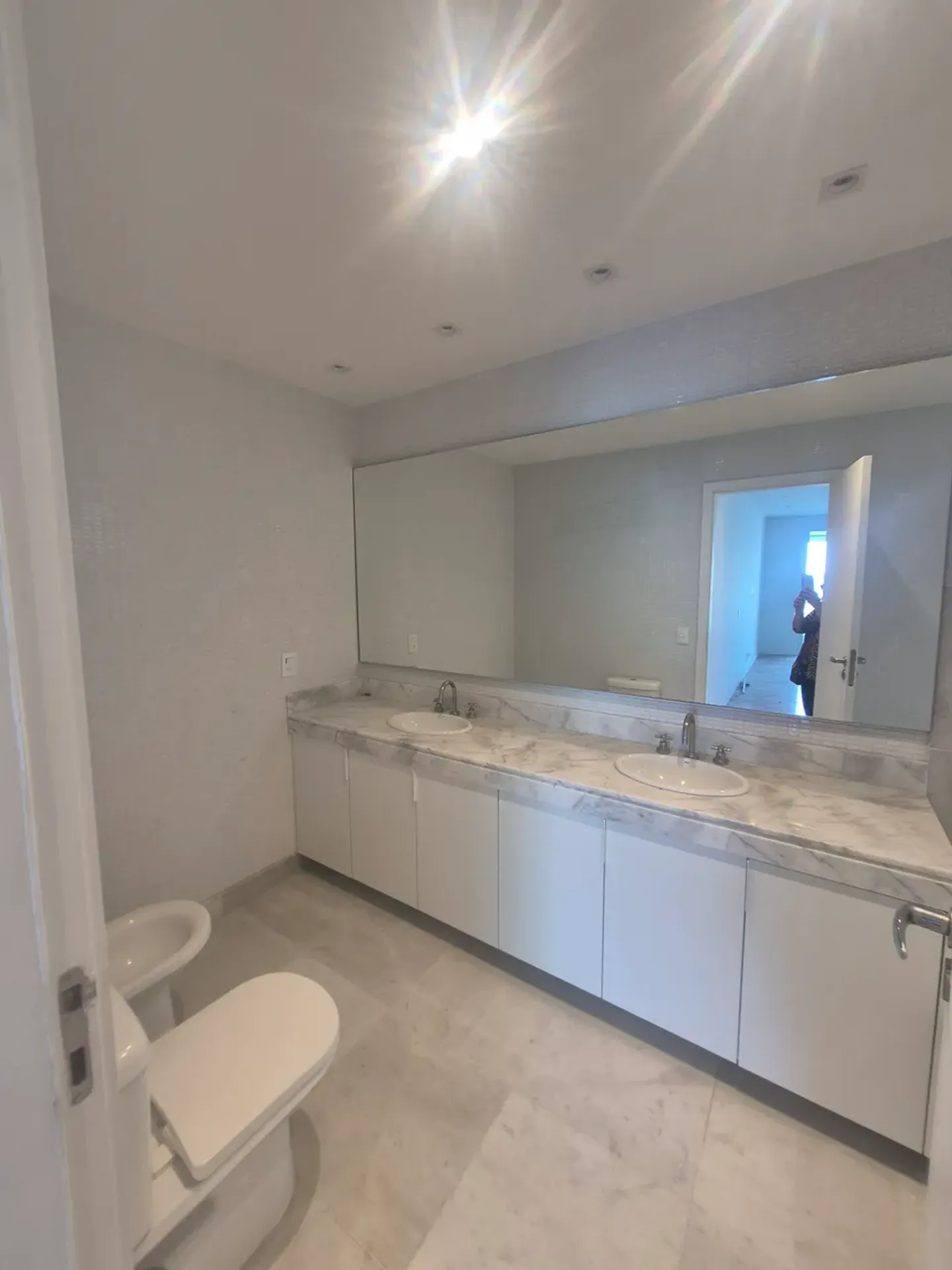 Furnished apartment with 5 bedrooms and shared pool area — photo 31