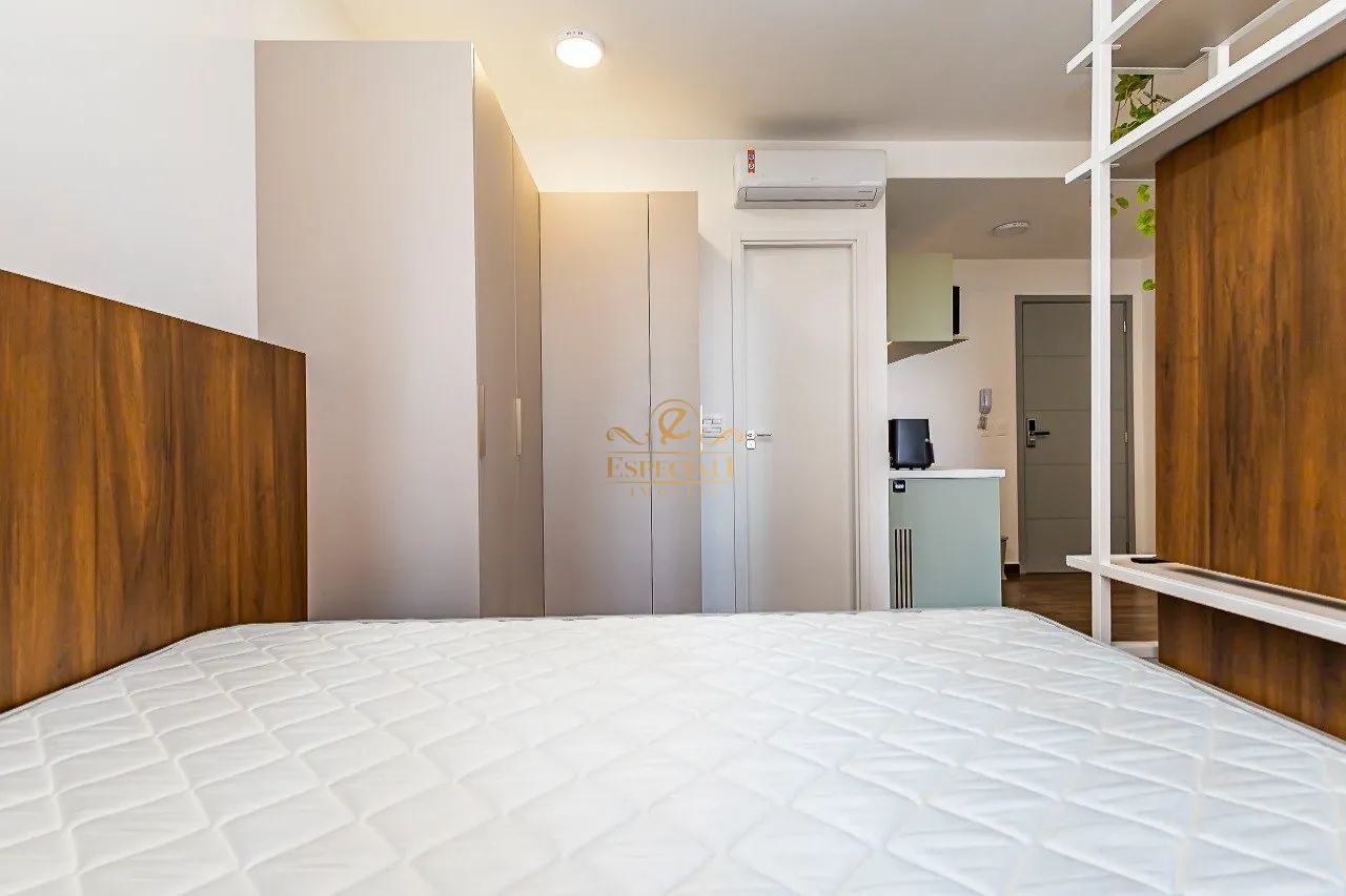 1-bedroom apartment with 35 m² and wood flooring — photo 16