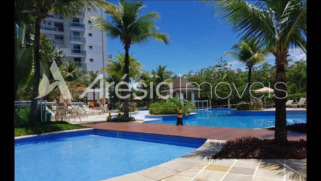 Furnished 3-bedroom apartment with glassed-in balcony — photo 22