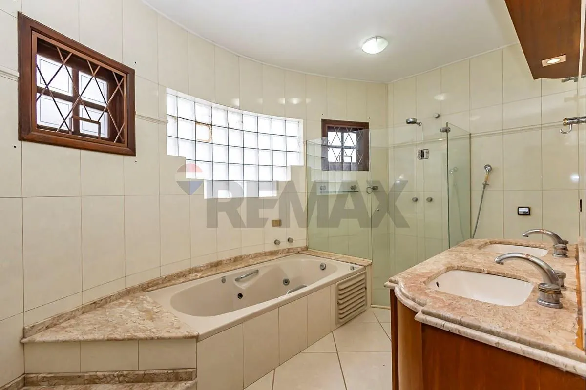 Casa de 303 m² com 4 quartos e churrasqueira privativa — photo 27