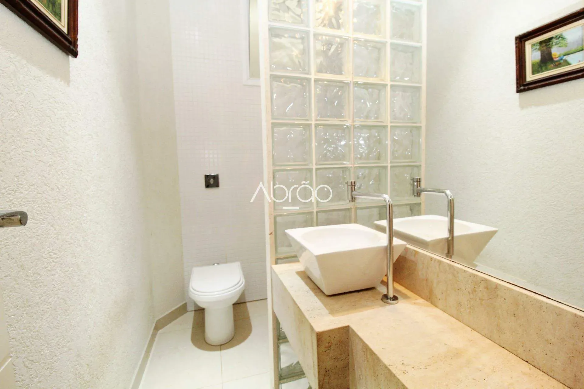 4-bedroom house with a private BBQ area — photo 24