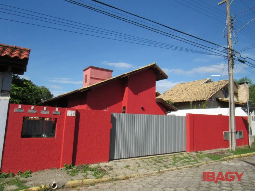 One-bedroom, 36 m² apartment in Florianópolis — photo 2