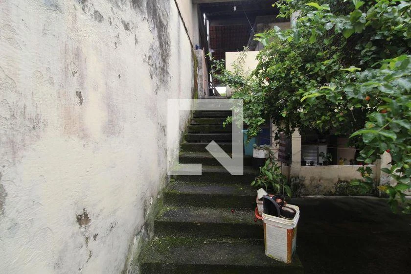 Unfurnished house with 3 bedrooms and private garden — photo 45