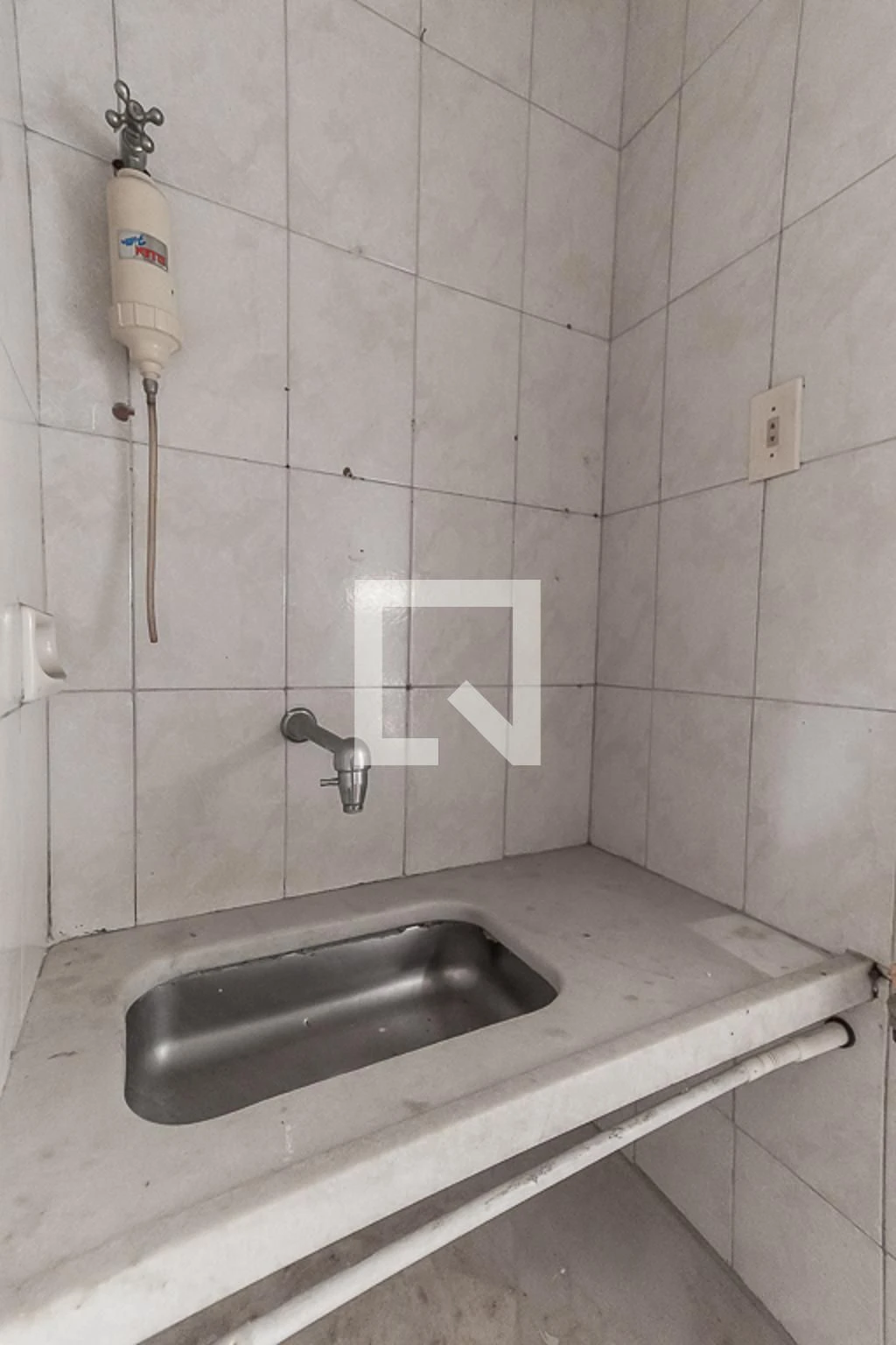 1-bedroom apartment with a private barbecue spot — photo 2
