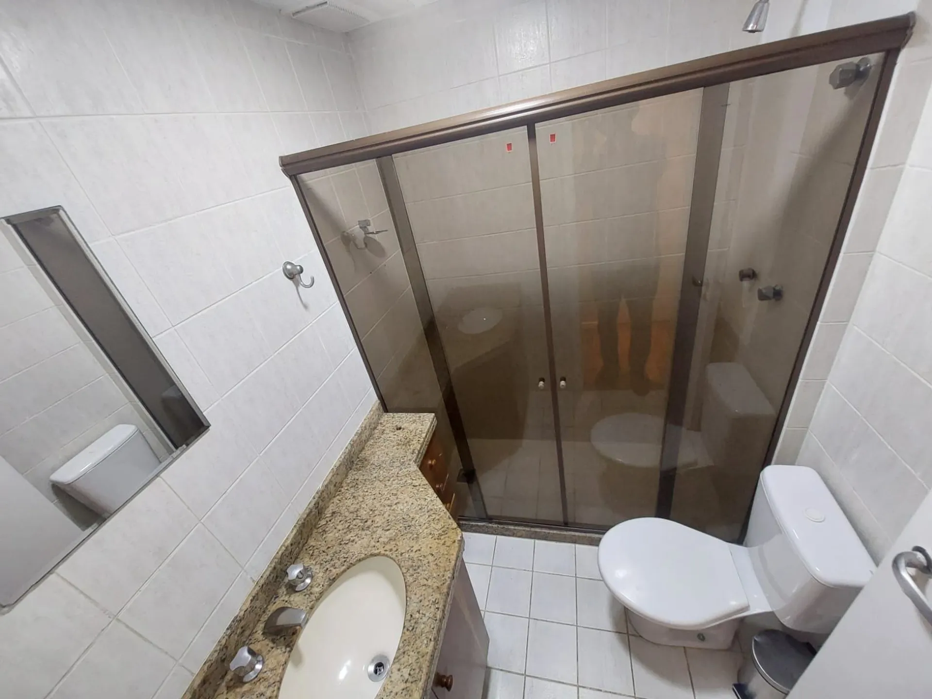 Furnished 2-bedroom apartment with a balcony — photo 25
