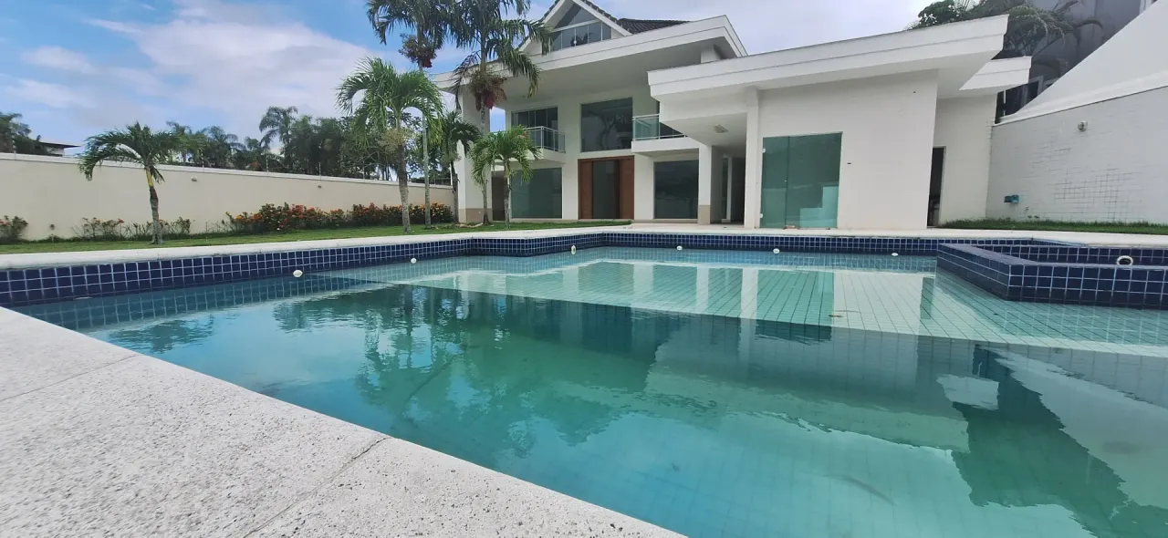House with 900 m², 5 bedrooms and 4 parking spots — photo 6