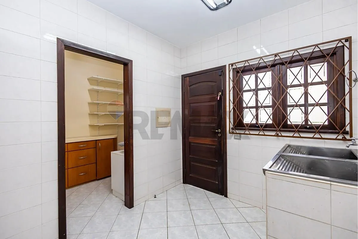 Casa de 303 m² com 4 quartos e churrasqueira privativa — photo 11