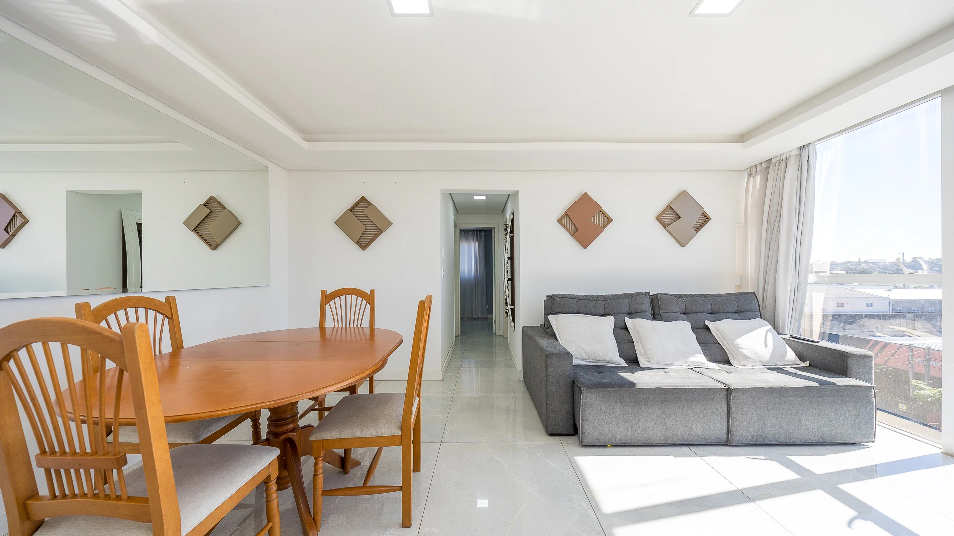 Furnished apartment with 2 bedrooms and open-plan kitchen — photo 2