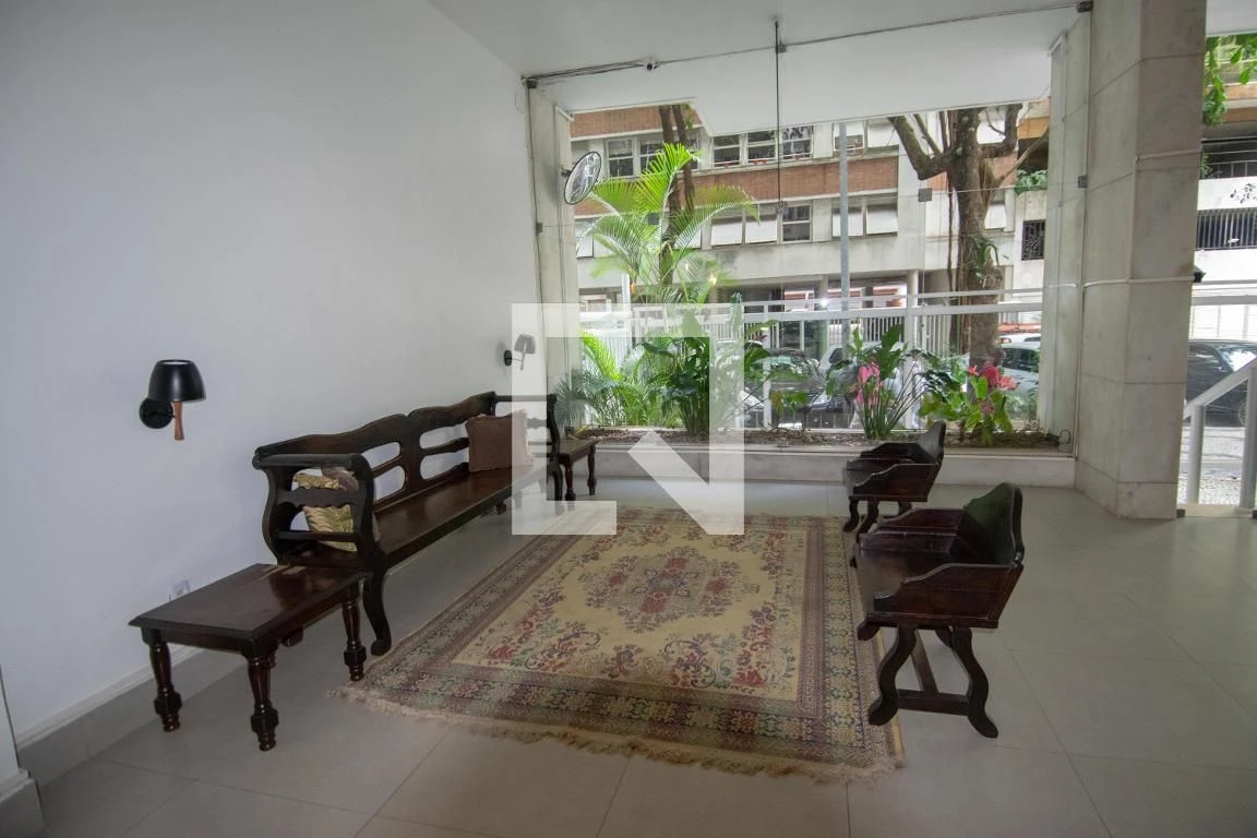Furnished apartment with 2 bedrooms and 1 bathroom — photo 20