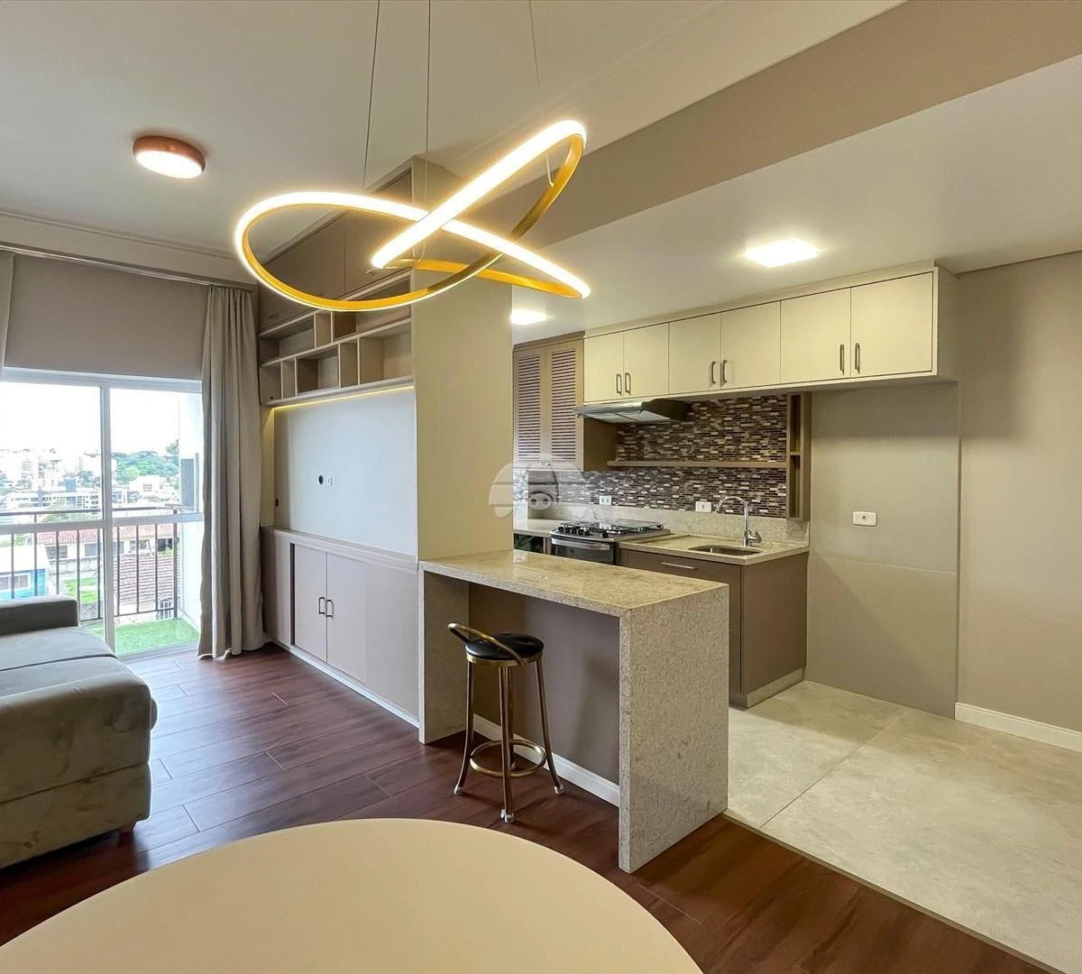 2-bedroom apartment with a home office