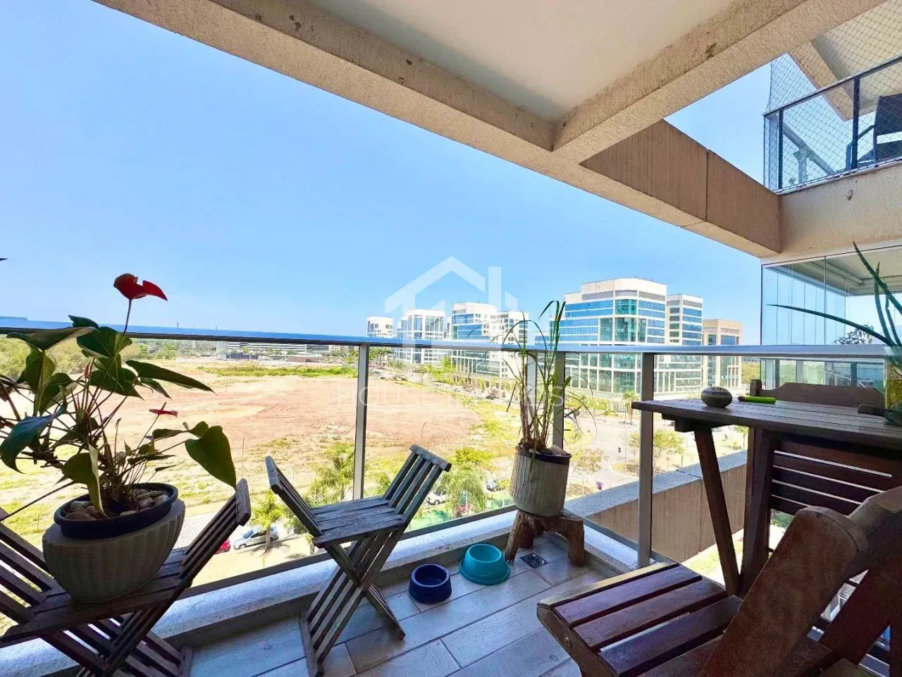 Furnished 65 m² apartment with 1 en-suite and 1 parking space — photo 11
