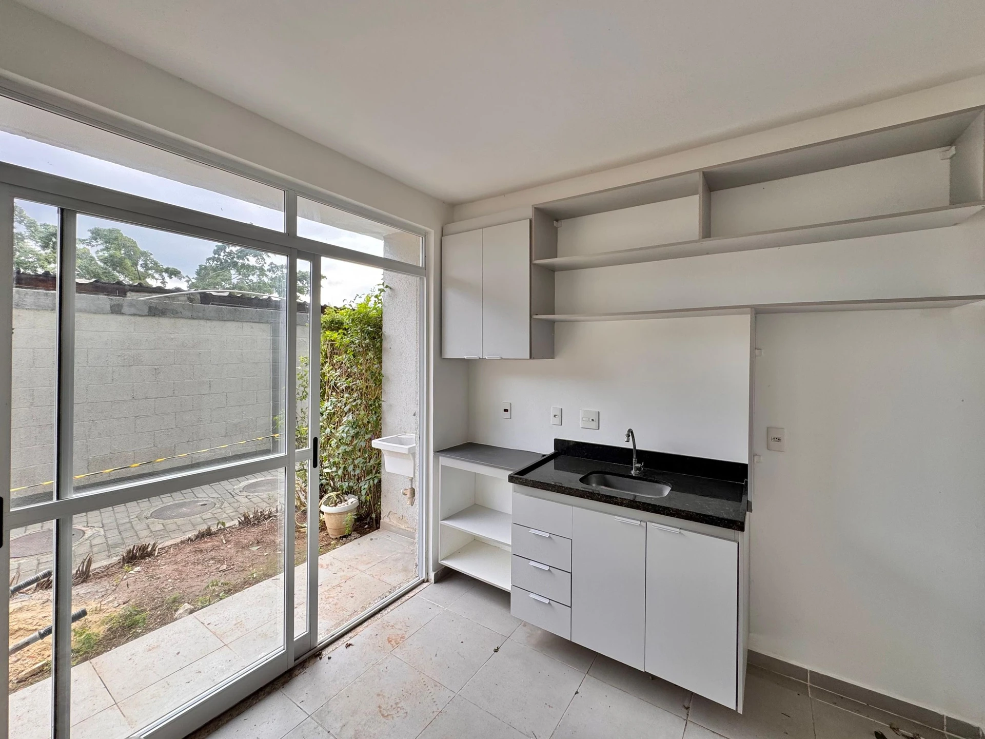 Rental apartment with 1 bedroom and private balcony — photo 2