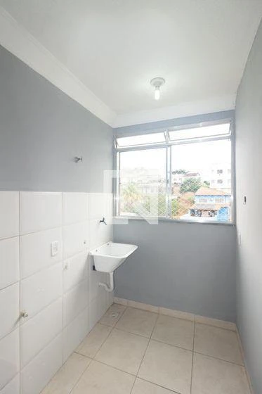 2-bedroom apartment in a building with a pool — photo 4