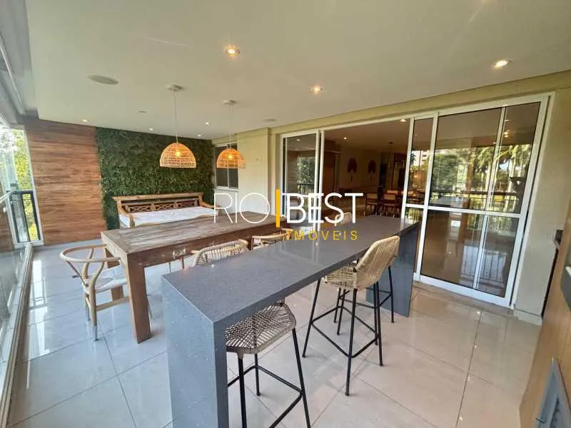 Apartamento com 3 suítes, 5 banheiros e varanda envidraçada — photo 4