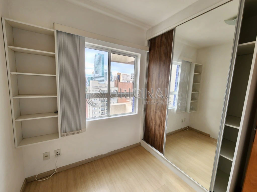 One-bedroom apartment in a building with an indoor pool — photo 12