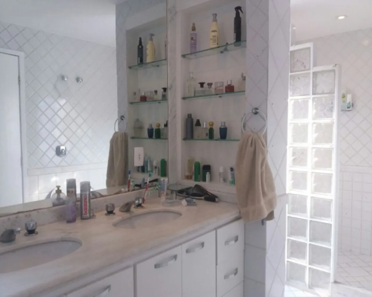 Condo house with 5 bedrooms and separate kitchen — photo 6