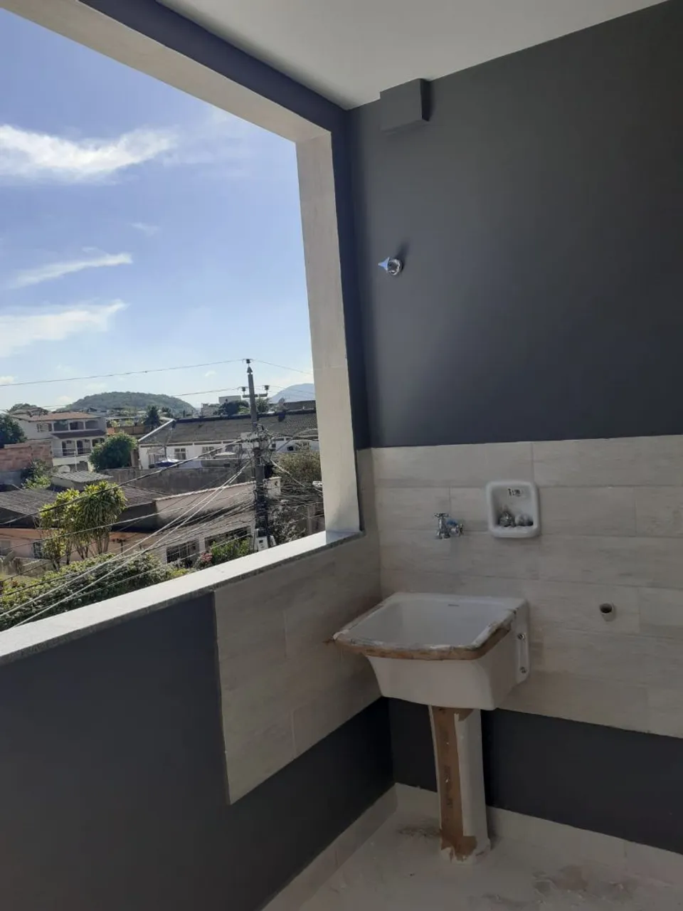 1-bedroom apartment with balcony and open-plan kitchen