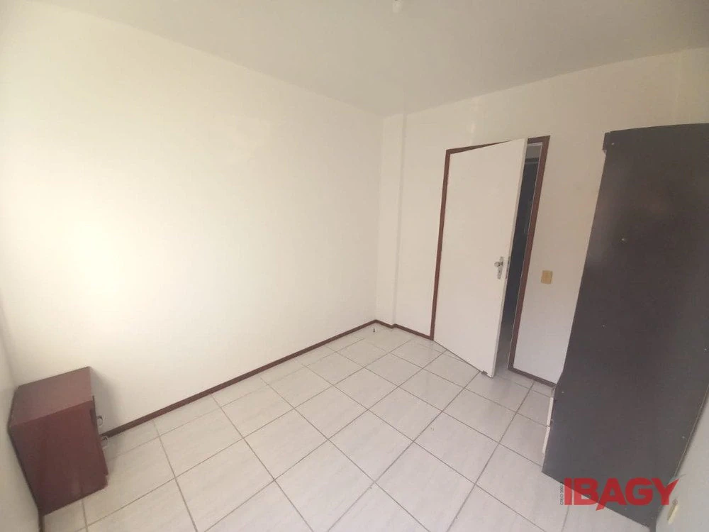 Furnished 82 m² apartment with 2 bedrooms — photo 12