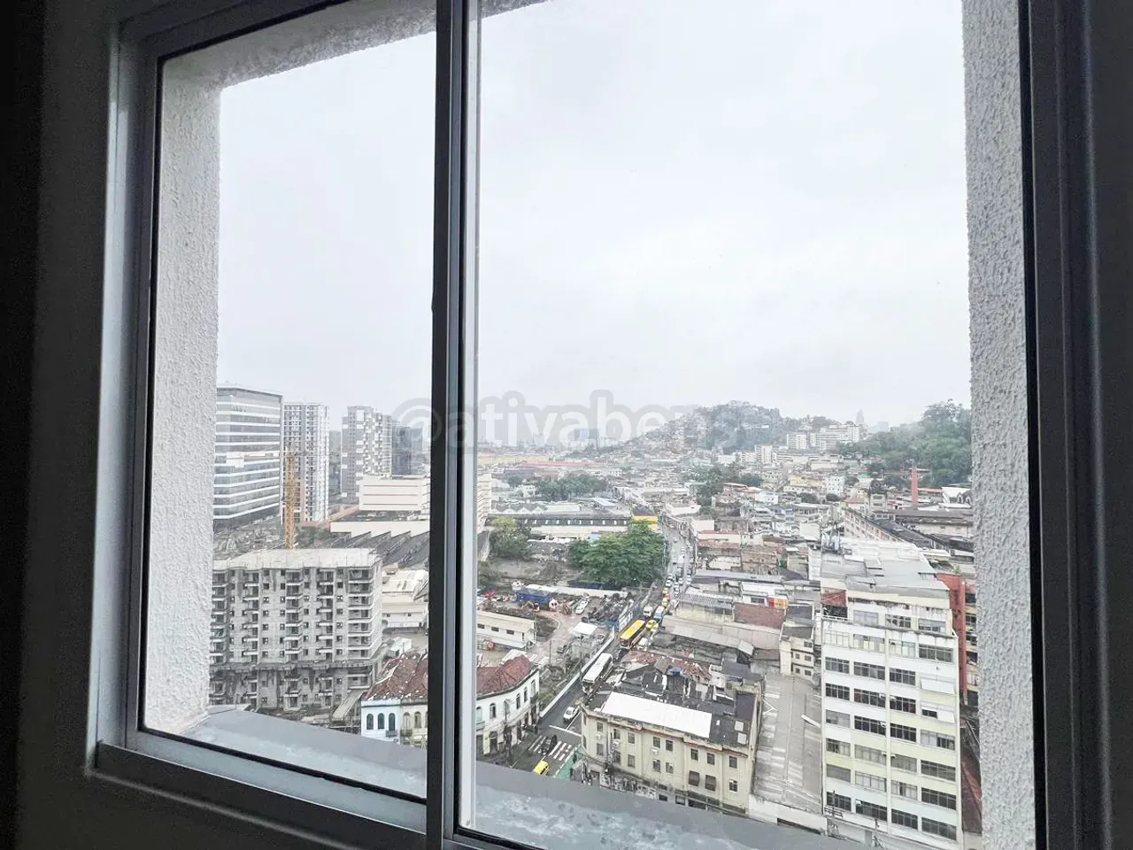 Furnished 1-bedroom apartment with 37 m² on the 19th floor — photo 17
