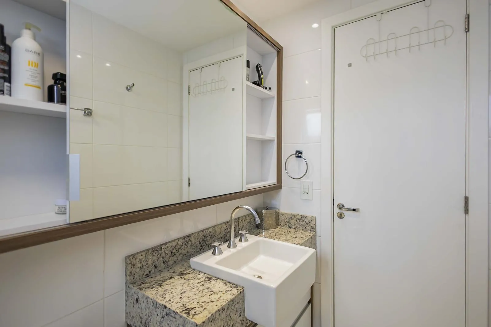 Apartamento mobiliado de 2 quartos e 3 banheiros — photo 20