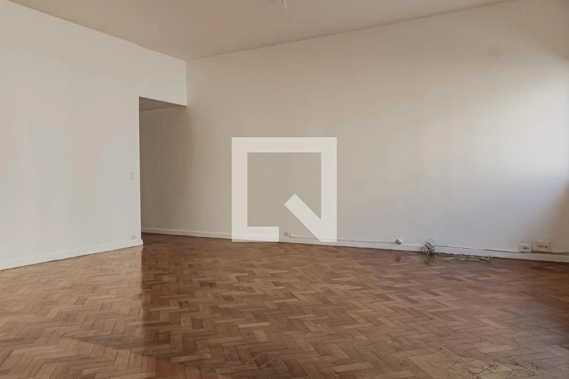 Apartment, 116 m², with wood or laminate floors — photo 10
