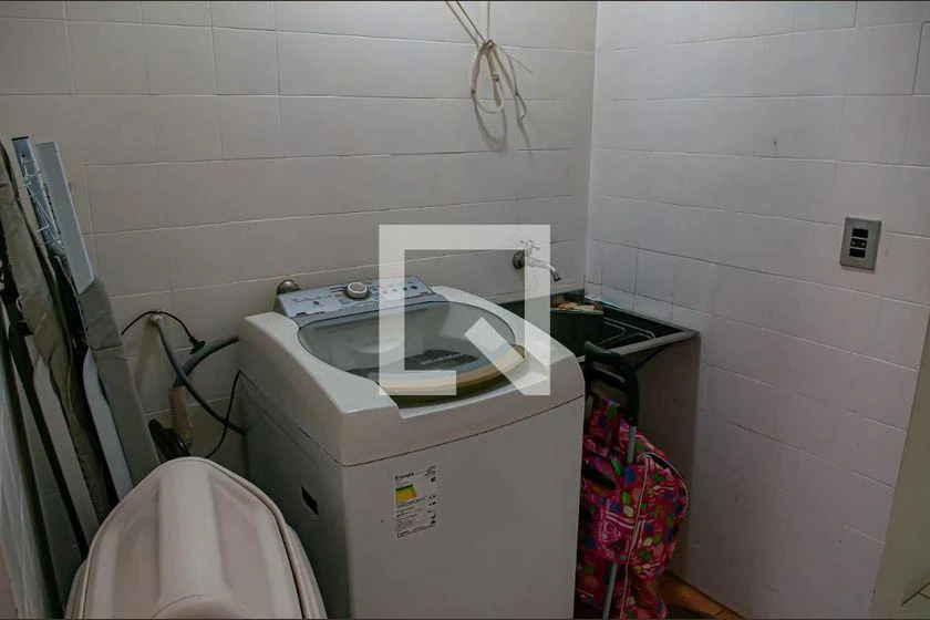 Furnished house with 3 bedrooms and 300 m², balcony — photo 48