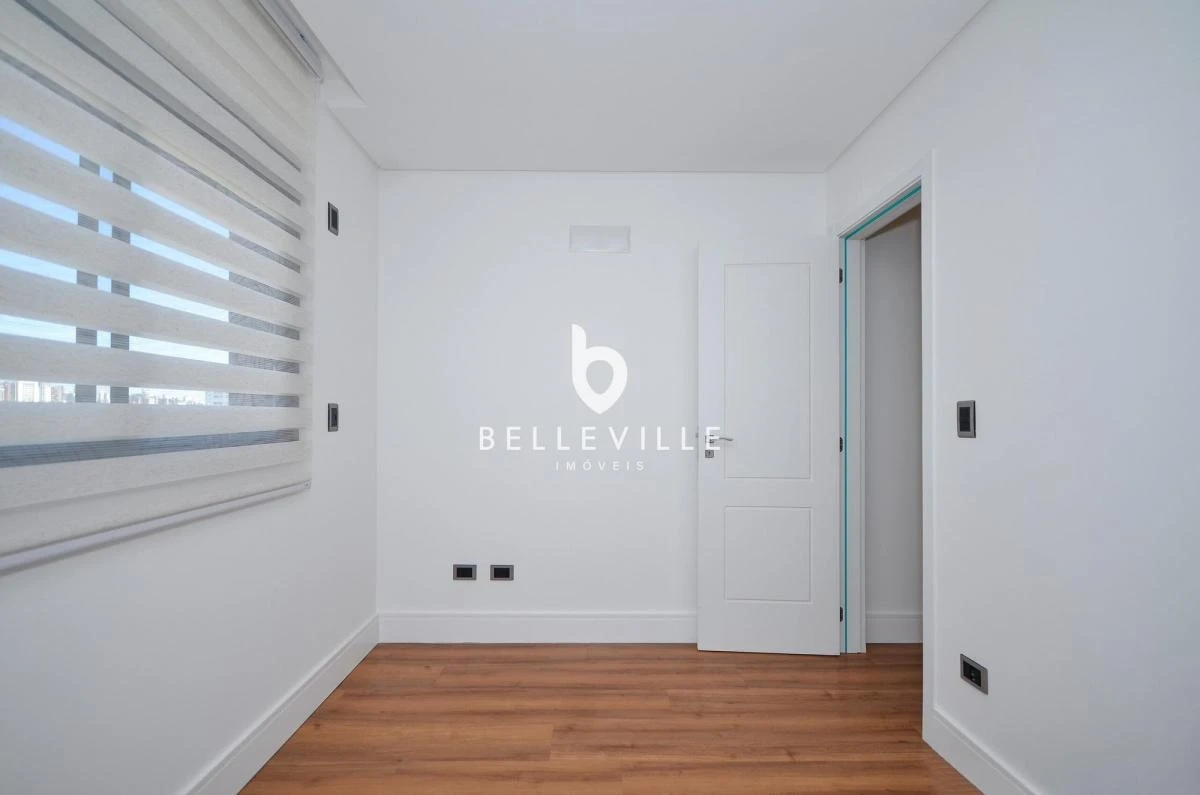 Dishwasher in a 3-bedroom apartment, 151 m² — photo 31