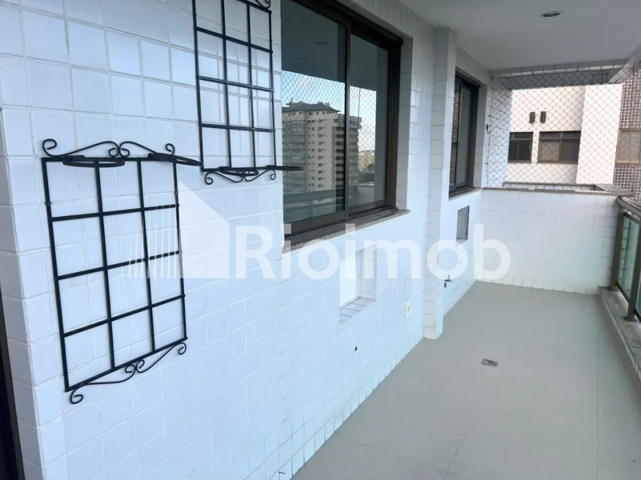3-bedroom apartment with 2 bathrooms and parking spot — photo 16