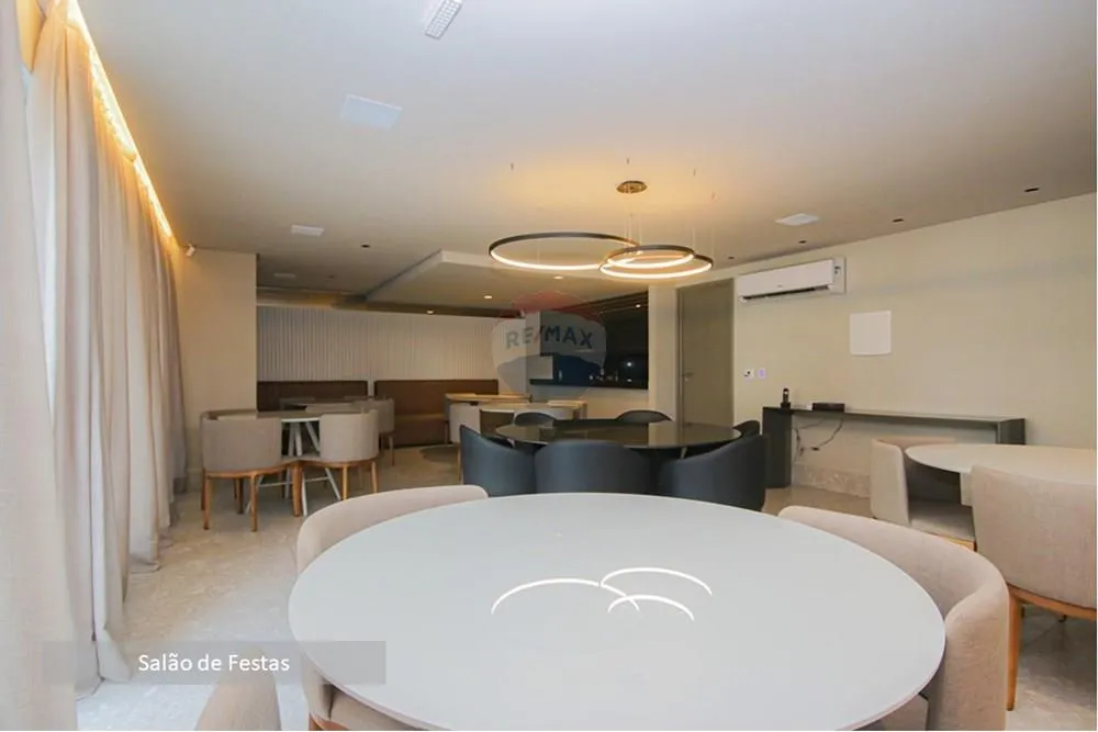 2-bedroom apartment in a building with a coworking space — photo 60