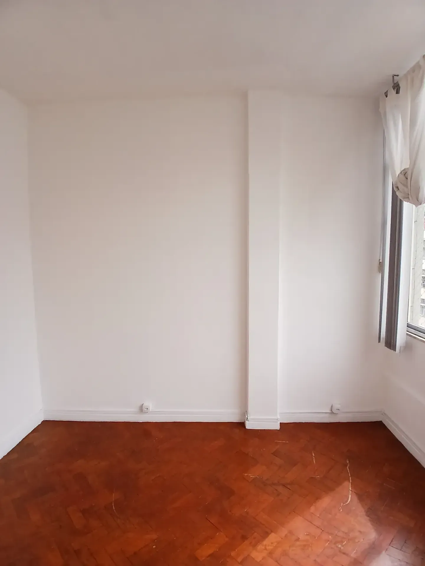 Departamento de 1 dormitorio con piso de madera o laminado — photo 15